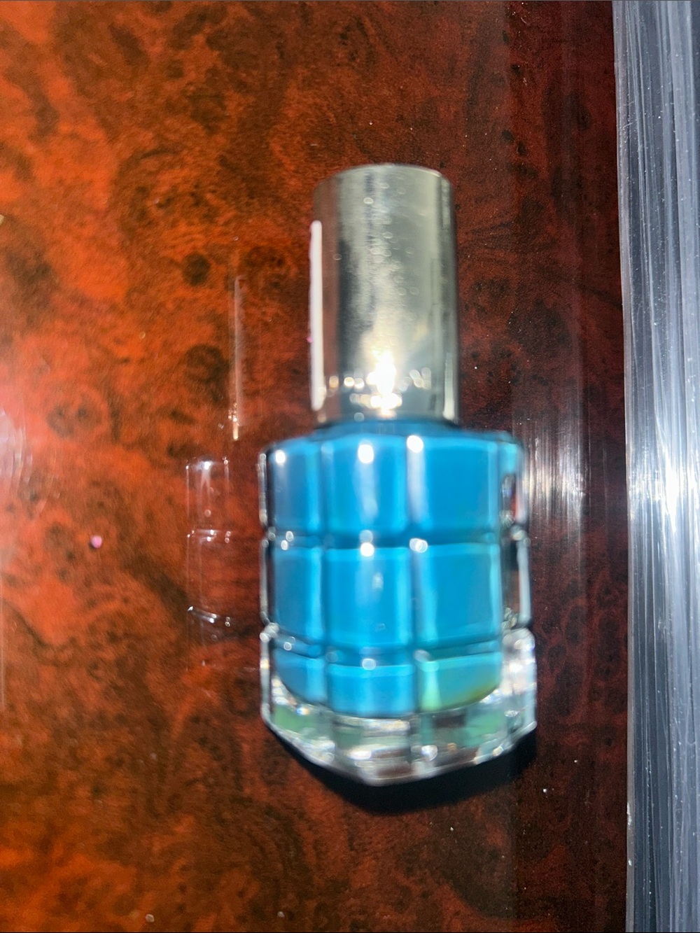 L'Oreal Teal Blue Nail Lacquer